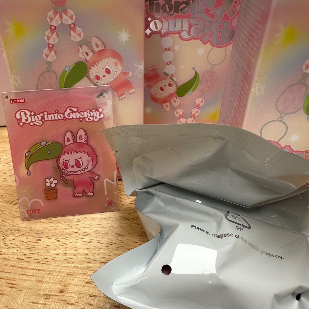 THE MONSTERS Big Into Energy Phone Charm 'LOVE’